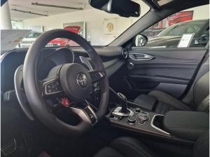 Alfa Romeo Giulia QUADRIFOGLIO 2.9 V6 Bi-Turbo 382 kW (520 PS) AT8 Akrapovic Roso Etna