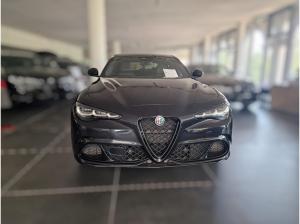 Alfa Romeo Giulia QUADRIFOGLIO 2.9 V6 Bi-Turbo 382 kW (520 PS) AT8 Akrapovic Roso Etna