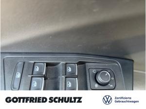 Volkswagen T-Roc GOAL TDI DSG AHK NAVI SITZHEIZUNG EINPARKHILFE LED