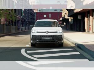 Volkswagen Tiguan R-Line+++WR*AHK*PANO*STANDH+++SOFORT VERFÜGBAR+++