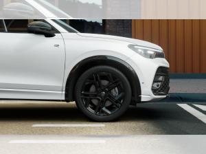 Volkswagen Tiguan R-Line+++WR*AHK*PANO*STANDH+++SOFORT VERFÜGBAR+++