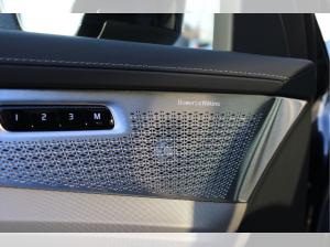 Volvo XC90 B5 AWD Ultra Black Edition 7-Sitzer/AHK/