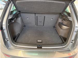 Skoda Karoq Selection Tour 1.5 TSI DSG - AHK PDC NAVI SMART LINK  LED ACC AREA VIEW