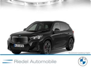 BMW iX1 eDrive20 M Sportpaket Panorama Head-Up AHK