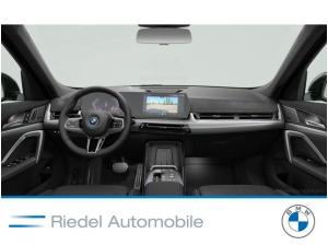 BMW iX1 eDrive20 M Sportpaket Panorama Head-Up AHK