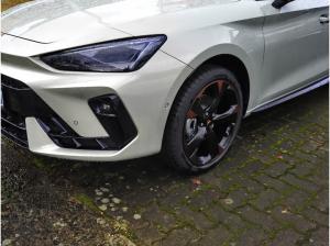 Cupra Leon Sportstourer 1.5 eTSI AHK Dynamic Matrix