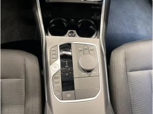 BMW 320 320i Touring - SONDERAKTION - inkl. 8-fach Bereifung