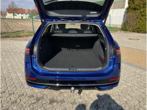 Volkswagen Passat Variant ELEGANCE 1.5TSI DSG HYBRID NP.72T ACC.5J-G.AHK.AREA-VIEW.NAVI+VC.HUD