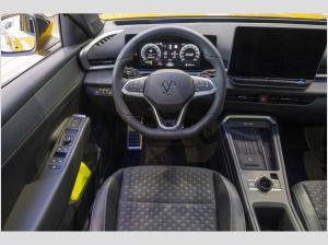 Volkswagen T-Roc R-Line 1.5 l eTSI, Pano|Techpak IQ.Drive|IQ Light|Winterreifen inkl.