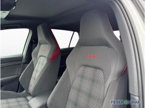 Volkswagen Golf VIII GTI 2.0 TSI DSG