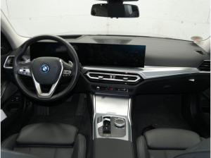 BMW 330 e Tour.,  Dri. Ass. Prof.,  Park. Ass. +.,  Pano.,  H/K.,  Keyless.,  uvm.