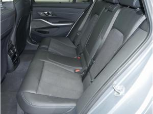 BMW 330 e Tour.,  Dri. Ass. Prof.,  Park. Ass. +.,  Pano.,  H/K.,  Keyless.,  uvm.
