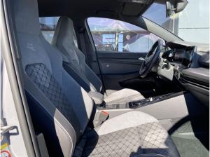 Volkswagen Golf VIII 1.5 TSI DSG R-Line LED ACC NAVI BLACK-STYLE