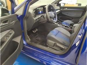 Volkswagen Golf 8 / R - BLACK EDITION / AREA VIEW WINTERRÄDER