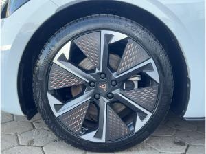 Cupra Born VZ Waermepumpe Sennheiser