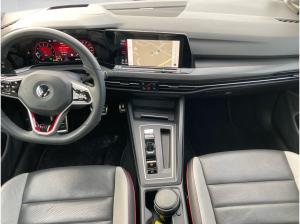 Volkswagen Golf VIII GTI BLACK 2.0TSI DSG MATRIX.STDHZG.PANO.AHK.KAMERA.HuD.HARMAN.DCC