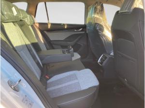 Skoda Octavia Combi Tour 2.0TDI LightA.DSG.NAV.AHK.AMBIENTE.KAM.SignA.SMARTLINK.DAB