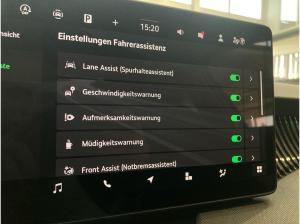 Skoda Superb Combi Essence 2.0TDI LightA.DSG.ASSIST.KAM.AHK.SmartLink.SHZ.WIRELESS.DAB