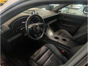 Porsche Taycan GTS Sport Turismo