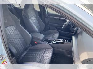 Volkswagen Golf 2.0 TDI R-Line DSG BlackStyle AHK Navi ACC HarmanKardon