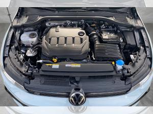 Volkswagen Golf 2.0 TDI R-Line DSG BlackStyle AHK Navi ACC HarmanKardon