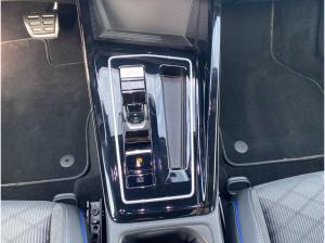 Volkswagen Golf 2.0 TDI R-Line DSG BlackStyle AHK Navi ACC HarmanKardon