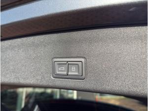 Audi Q3 SUV TFSI S line LED Plus Navi Pano AHK Rü 19"