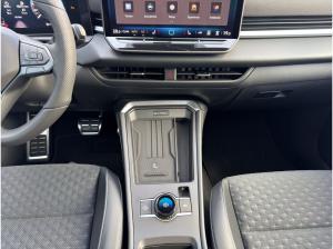 Volkswagen T-Roc R-Line 1.5 l eTSI OPF 7-Gang-Doppelkupplungsgetriebe DSG