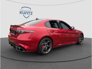 Alfa Romeo Giulia Quadrifoglio 2.9 V6 CARBON AKRAPOVIC