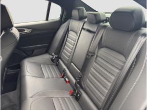 Alfa Romeo Giulia Quadrifoglio 2.9 V6 CARBON AKRAPOVIC