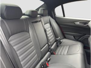 Alfa Romeo Giulia Quadrifoglio 2.9 V6 CARBON AKRAPOVIC