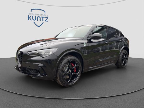 Alfa Romeo Stelvio Quadrifoglio 2.9 V6 AKRAPOVIC SOFORT VERFÜGBAR