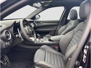 Alfa Romeo Stelvio Quadrifoglio 2.9 V6 AKRAPOVIC SOFORT VERFÜGBAR