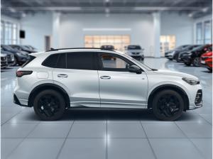 Volkswagen Tiguan R-Line 1,5 eHybrid OPF (177/115 PS) DSG*AHK*WINTERRÄDER*NAVI*