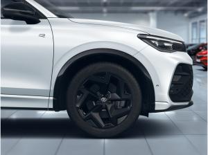 Volkswagen Tiguan R-Line 1,5 eHybrid OPF (177/115 PS) DSG*AHK*WINTERRÄDER*NAVI*