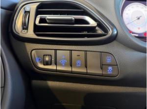 Hyundai i30 1.6 N Line/Panorama/Navi/Sitzheizung/Automatik/Rückfahrkamera