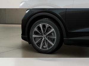 Audi Q4 e-tron 40, 20 Zoll, Sportsitze, 8-Fach-bereift