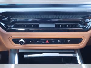 BMW 318 i Touring/360°/DrivingAss.Prof./Head-Up/elektr.Sitze/Adapt.LED/Komfortzug.