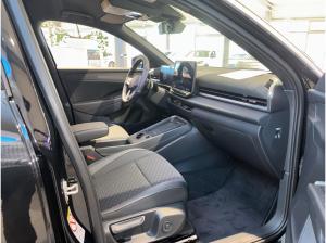 Volkswagen T-Roc R-Line 1.5 l eTSI OPF 110 kW (150 PS) 7-Gang-Doppelkupplungsgetriebe DSG