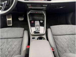 Audi RS3 RS 3 Limousine TFSI S tronic Dynamikpaket+ Keramik Matrix Rückfahrk.