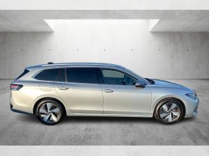 Volkswagen Passat Variant 2.0 TDI Elegance DSG Matrix Navi ACC AHK Massage