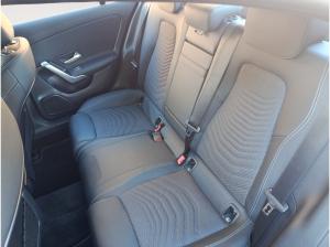 Mercedes-Benz CLA 200 Haustürlieferung*Anhängerkupplung*Paket Advanced-Plus*Standheizung*Park-Paket*360 Grad Kamera