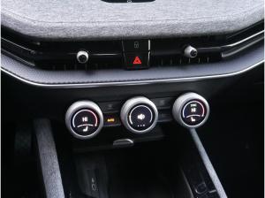 Skoda Superb Combi 2.0 TDI DSG Selection KAMERA LED AHK *906*