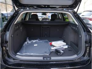 Skoda Superb Combi 2.0 TDI DSG Selection KAMERA LED AHK *906*