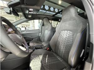 Volkswagen Golf Variant 1.5 eTSI DSG R-Line SOFORT VERFÜRGBAR! BlackStyle Business&Komfort AHK Pano