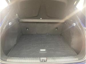 Cupra Terramar 1.5 eTSI 110kW DSG - LED Intelligent Drive GJR Kamera Navi SHZ Virtual Cockpit Park Assist LM DAB