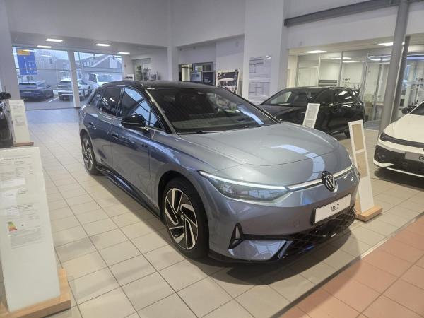 Volkswagen ID.7 Tourer GTX 340PS //SOFORT VERF.// 4MOTION - Pano, LED, Standhzg., Wärmepumpe usw.