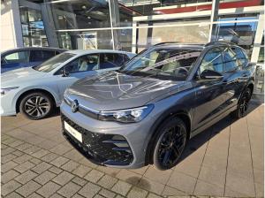 Volkswagen Tiguan R-Line "Black Style" //SOFORT VERF.// AHK, Pano, HUD, Standheizung, LED usw.