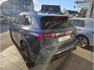 Volkswagen Tiguan R-Line "Black Style" //SOFORT VERF.// AHK, Pano, HUD, Standheizung, LED usw.
