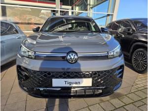 Volkswagen Tiguan R-Line "Black Style" //SOFORT VERF.// AHK, Pano, HUD, Standheizung usw.